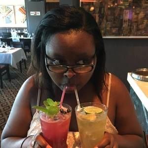 Meet your Posher, Sharifa